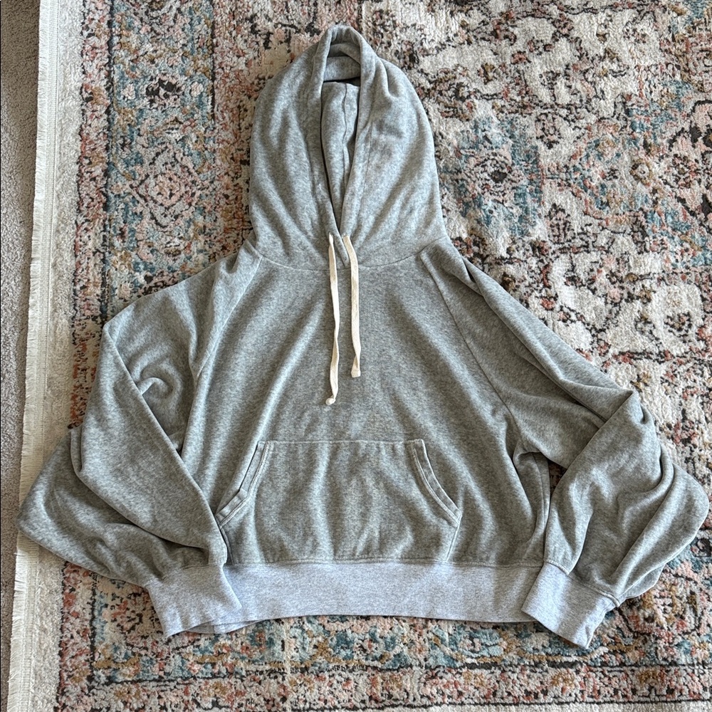 NEW- Unsubscribed Popover Cropped Hoodie Sweatshirt in Medium Heather Gray